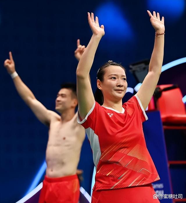 丹麦队翻盘日本队，郑思维点燃赛场