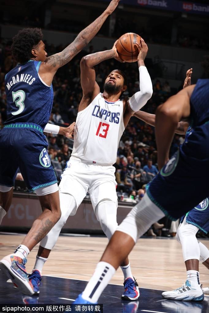 青岛队轻取辽宁队，乔治状态火热