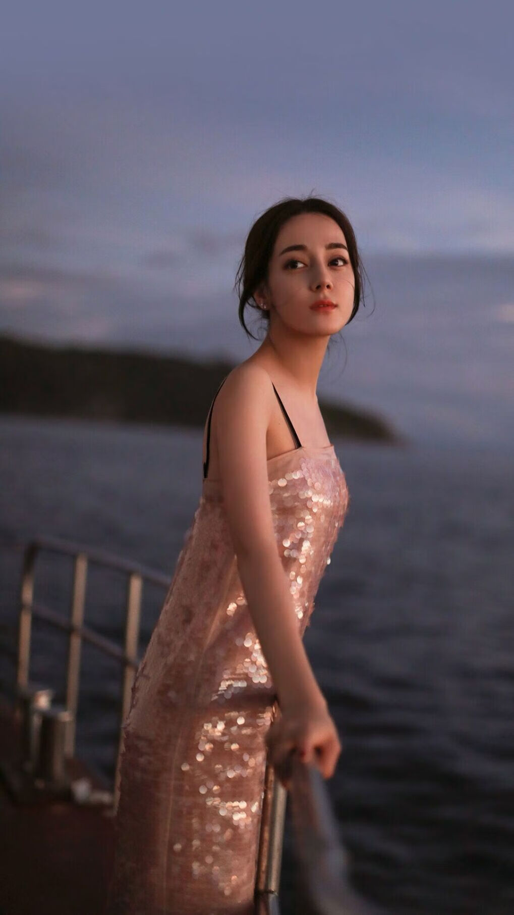 拜仁战牙买加，慕尼黑夜雪中，基耶萨于雷鬼熔炉淬出传奇